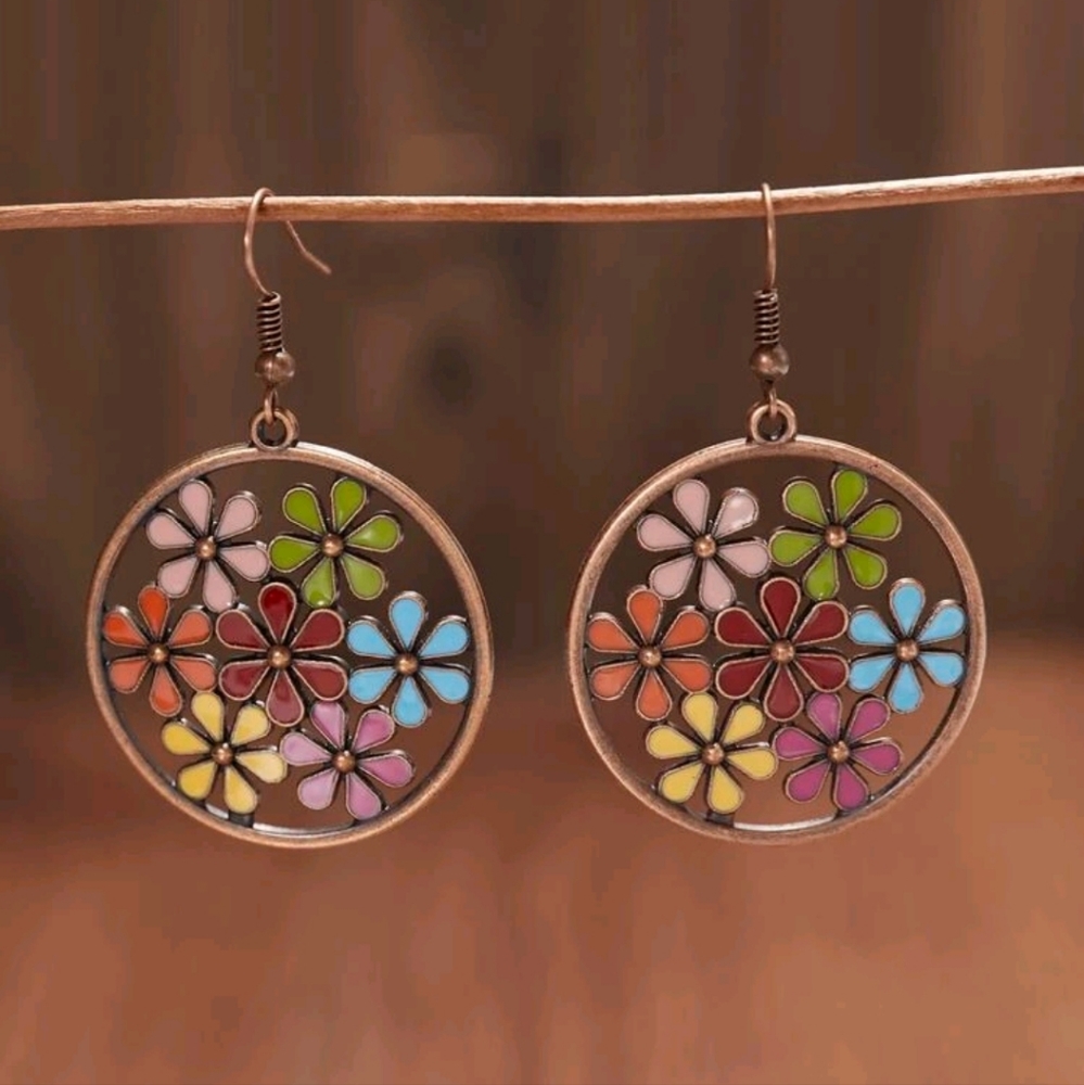 🔹️Retro Floral Earrings